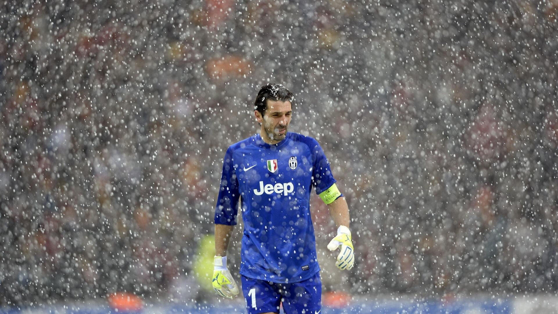 各大联赛“金球”争夺：最具人气的球员盘点