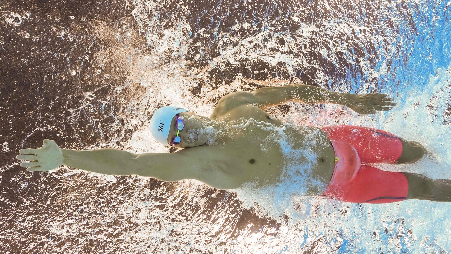 五大联赛是否增加中场战术模拟训练频率应对快节奏变化，五大联赛场地大小